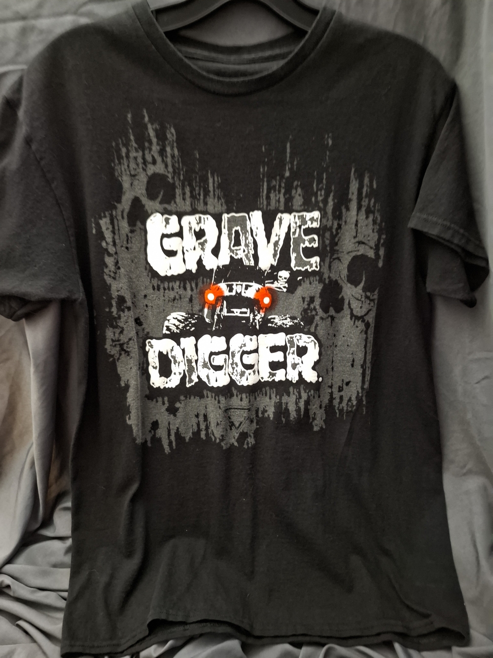 Grave Digger Tshirt By Monster JAM Tshirt Graphic Tee Size Medium